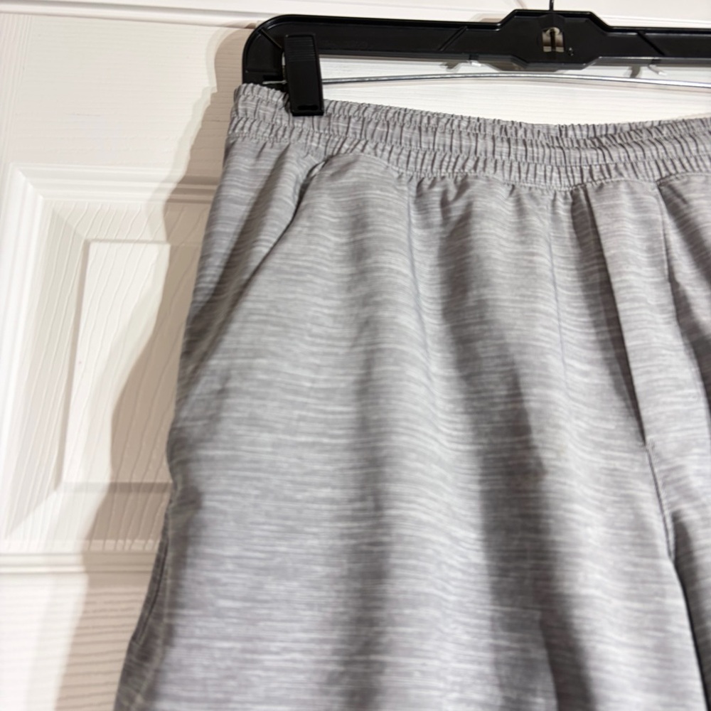 Lululemon Pace Breaker Shorts 8” Medium - Picture 2 of 9